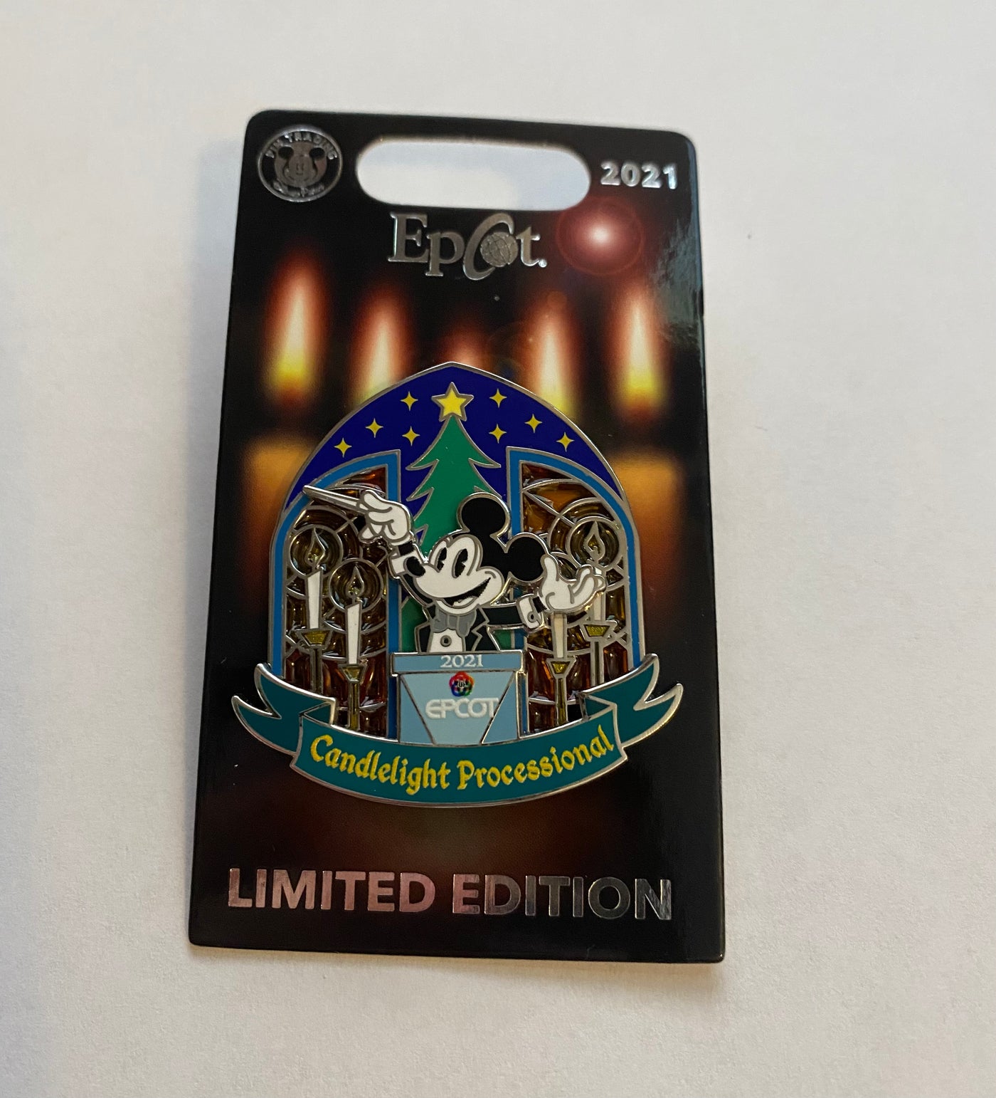 Disney Epcot 2021 Christmas Candlelight Processional Mickey Passholder Pin New