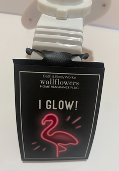 Bath and Body Works Flamingo Light Up Wallflowers Plug New with Tag