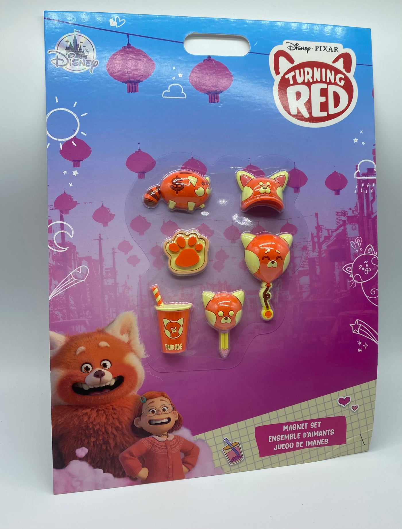 Disney Pixar 2022 Turning Red Mei Panda Magnet Set New with Card