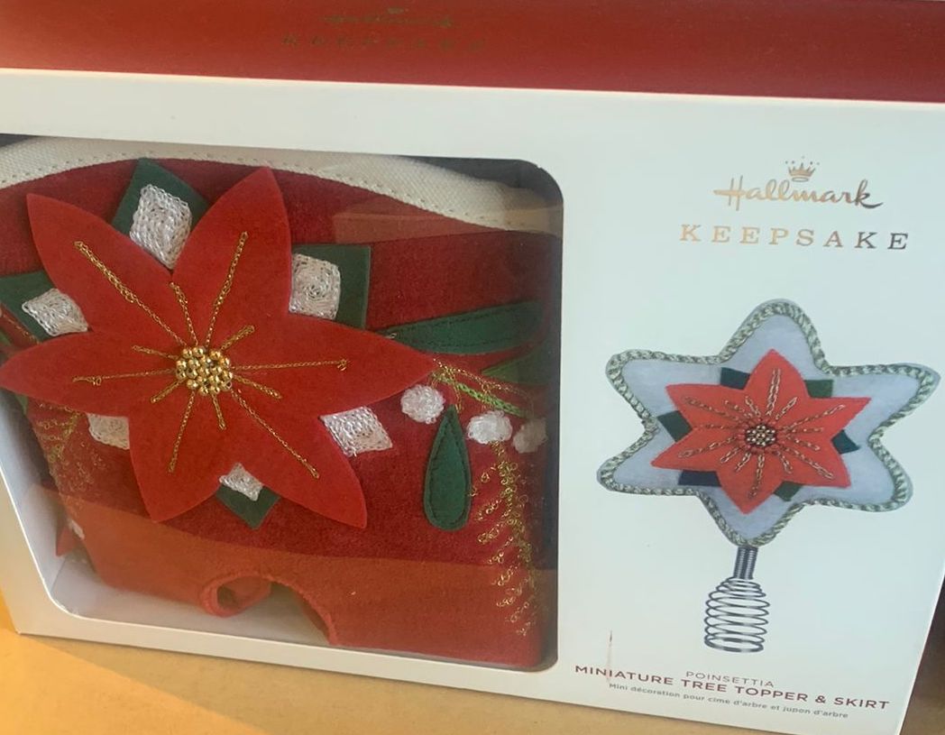 Hallmark 2021 Miniature Poinsettia Tree Topper and Christmas Tree Skirt New Box