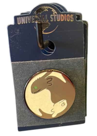 Universal Studios How to Train Your Dragon Pin New With Card