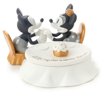 Hallmark Valentine Disney Mickey and Minnie Sweeter Than Ever Trinket Box New