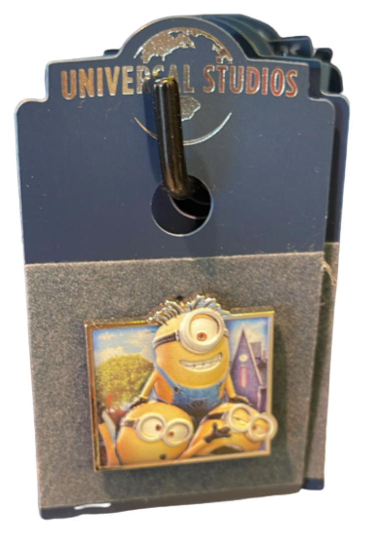 Universal Studios Despicable Me Minions Movie Pin New With Card