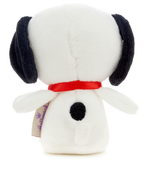 Hallmark Valentine itty bittys Peanuts Snoopy With Heart Glasses Plush New Tag
