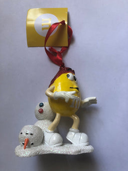 M&M's World Yellow Character with Snowman Resin Christmas Ornament New with Tag