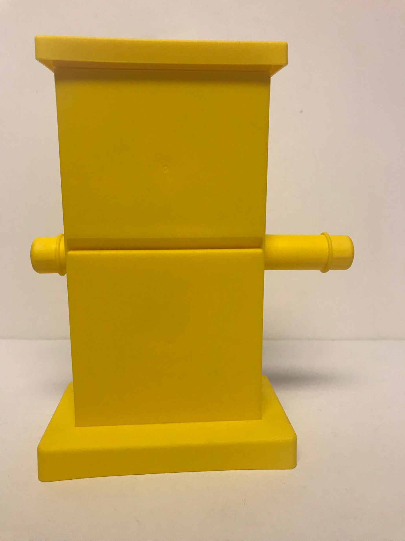 M&M's World Zig Zag Yellow Candy Dispenser New with Tags