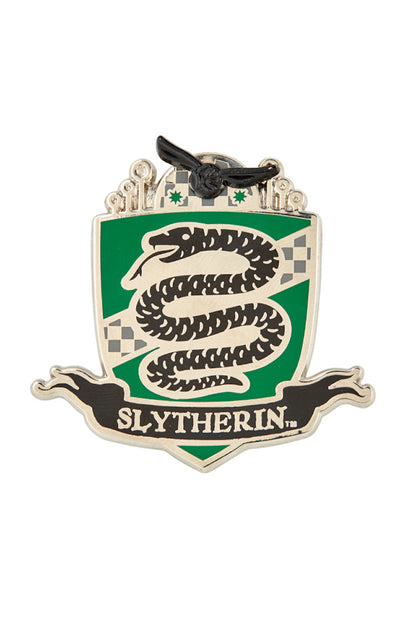 Universal Studios Harry Potter Slytherin Quidditch Crest Metal Pin New w Card