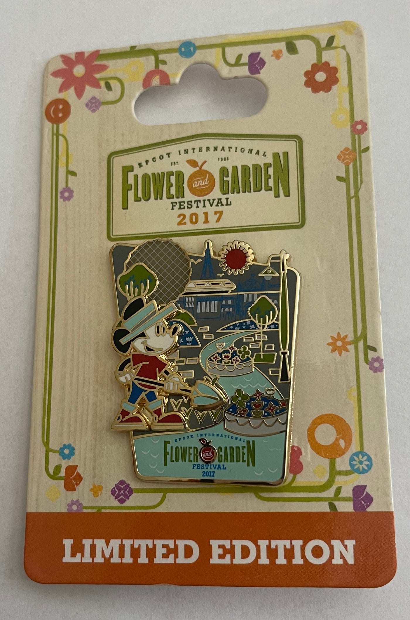 Disney Flower and Garden Festival 2017 Mickey Gardening Pin Limited New Card