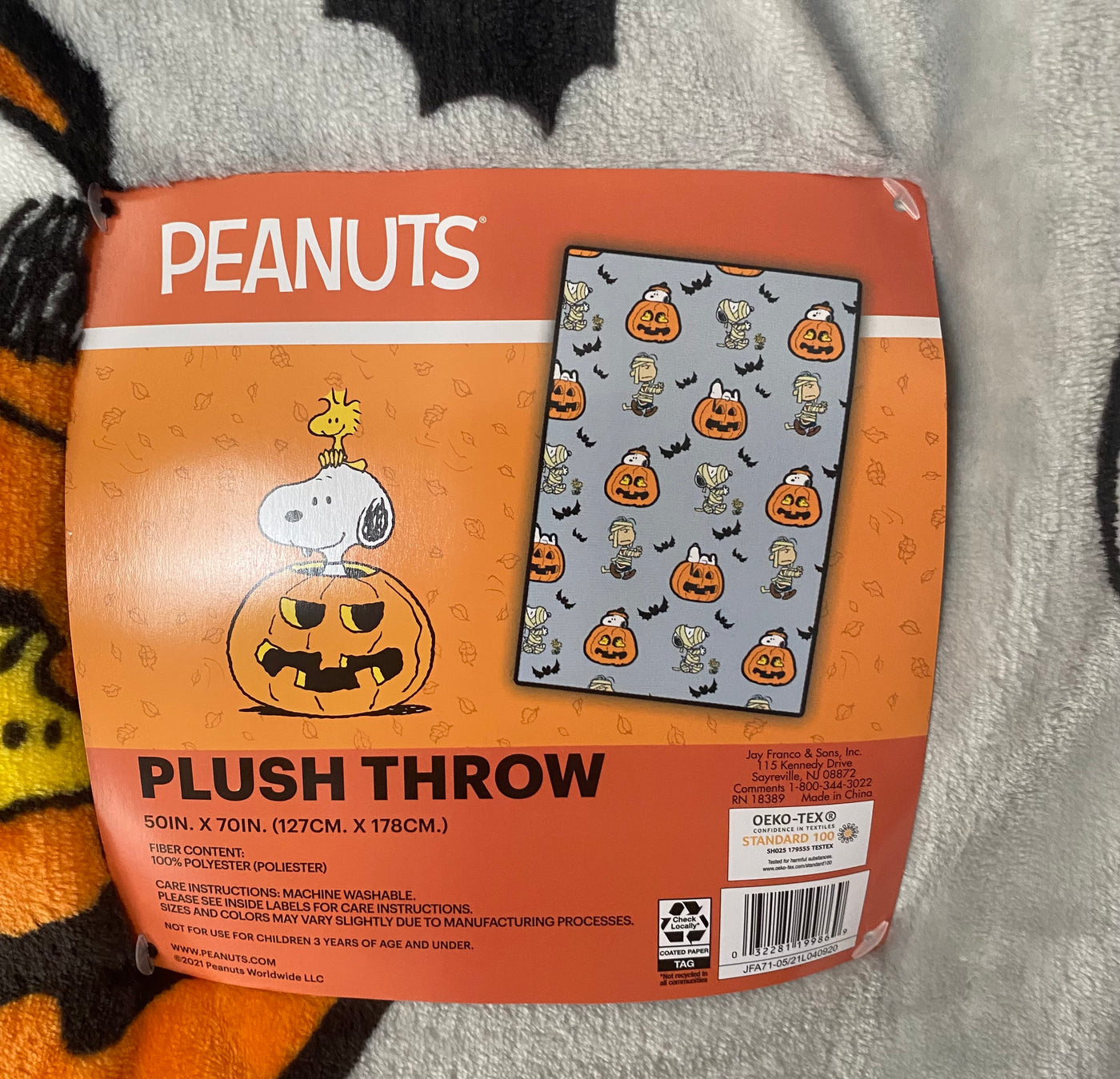 Peanuts Gang Halloween Snoopy Mummy Pumpkin Plush Throw Blanket New with Tag