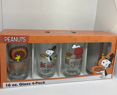 Peanuts Gang Snoopy Pilgrim Thanksgiving 16oz Glass Set of 4 New with Box