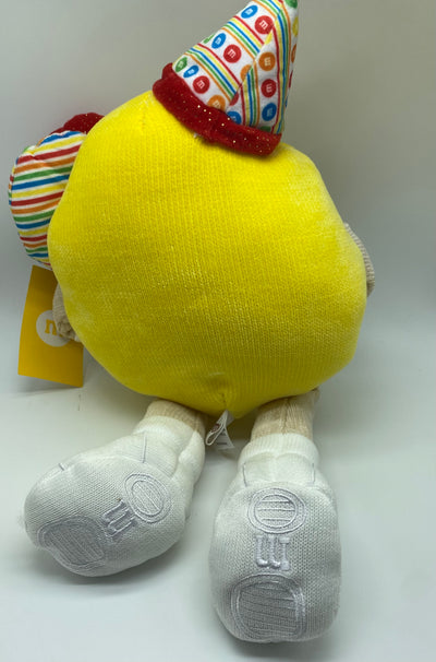 M&M's World Yellow Character Celebrate Happy Birthday Plush New with Tags
