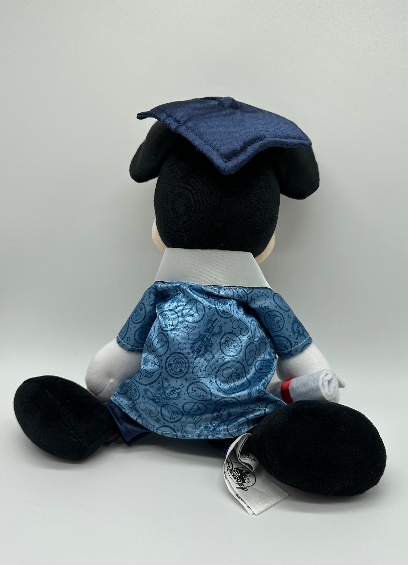 Disney Parks Class of 2018 Mickey Graduation Plush New with Tag